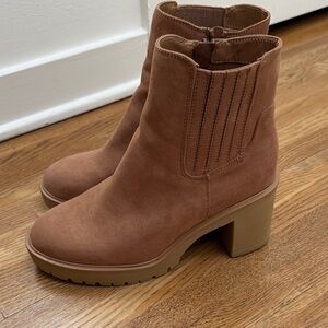 Universal Thread Brown Ankle Boots size 8.5